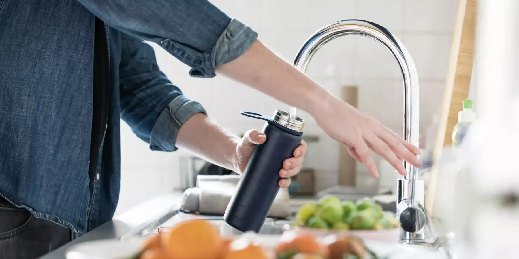 Rubinetto che eroga acqua gassata